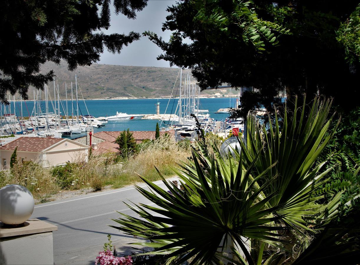 Parva Port Apartment Alacati Exterior photo
